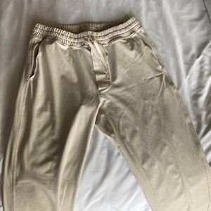 Outdoor Voices Men’s Sunday Sweatpant Small Oatmeal color